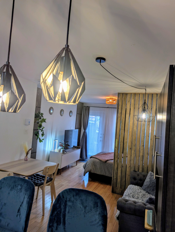 Condo Moderne Meublé
