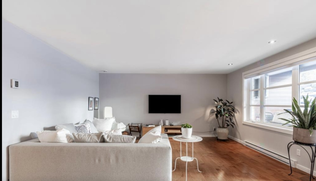 Condo 4 1/2 Avec Garage à Louer