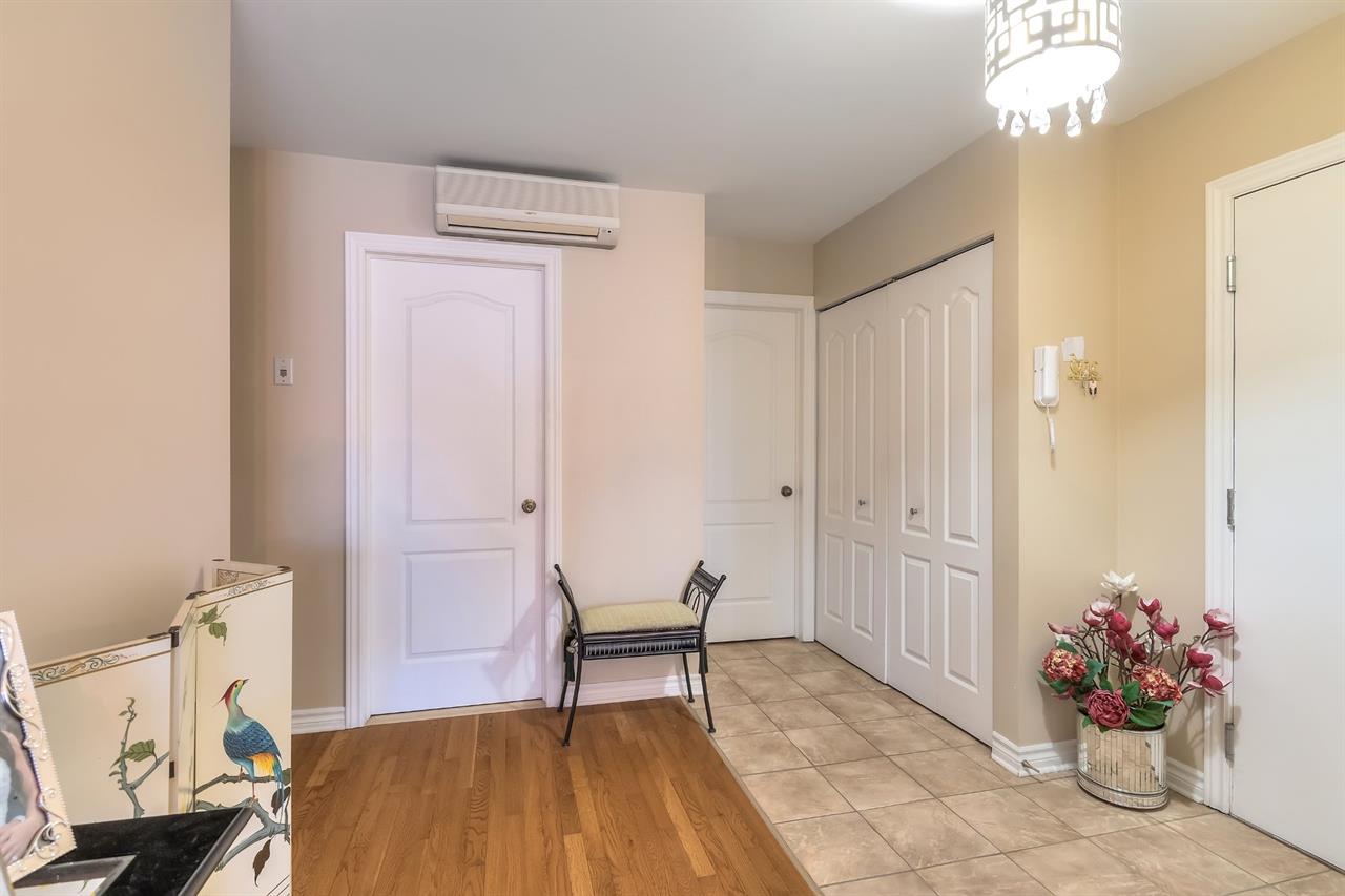 Appartement Laval (Chomedey) À Louer