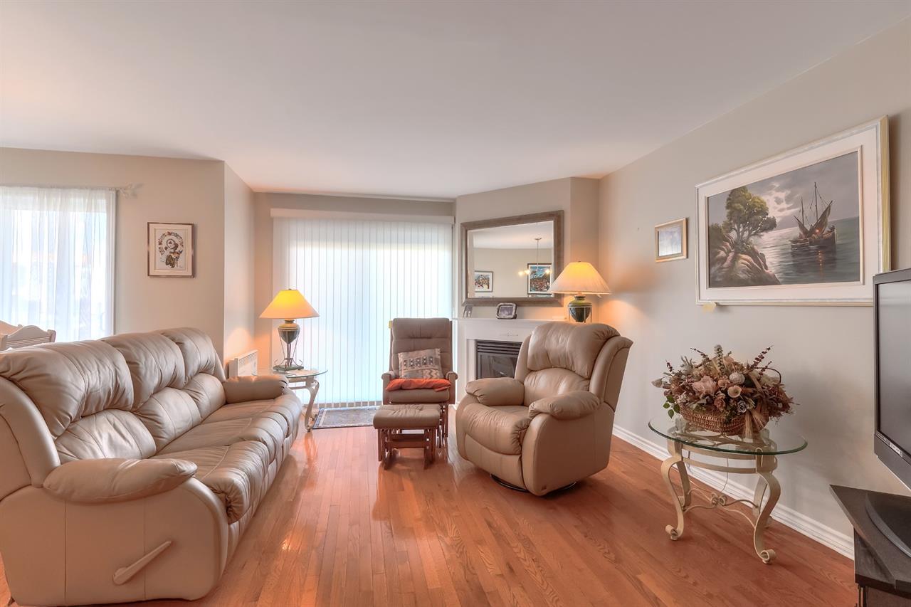 Appartement Laval (Chomedey) À Louer