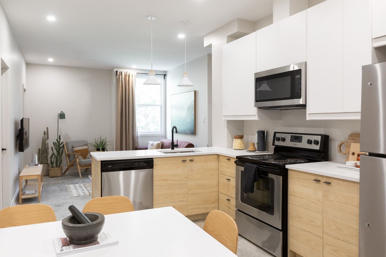 5 Bedroom - 3476 Rue Saint-Dominique, Montréal