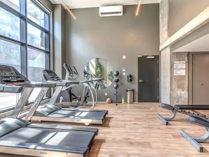 1 room apartment of 58m² in Montreal