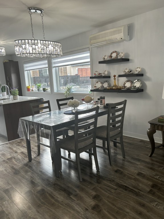 Grande, Moderne 5 1/2 Style Condo A Sain