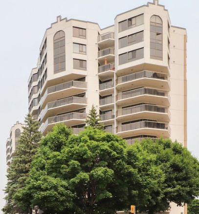 GRAND CONDO DE LUXE 4 1/2