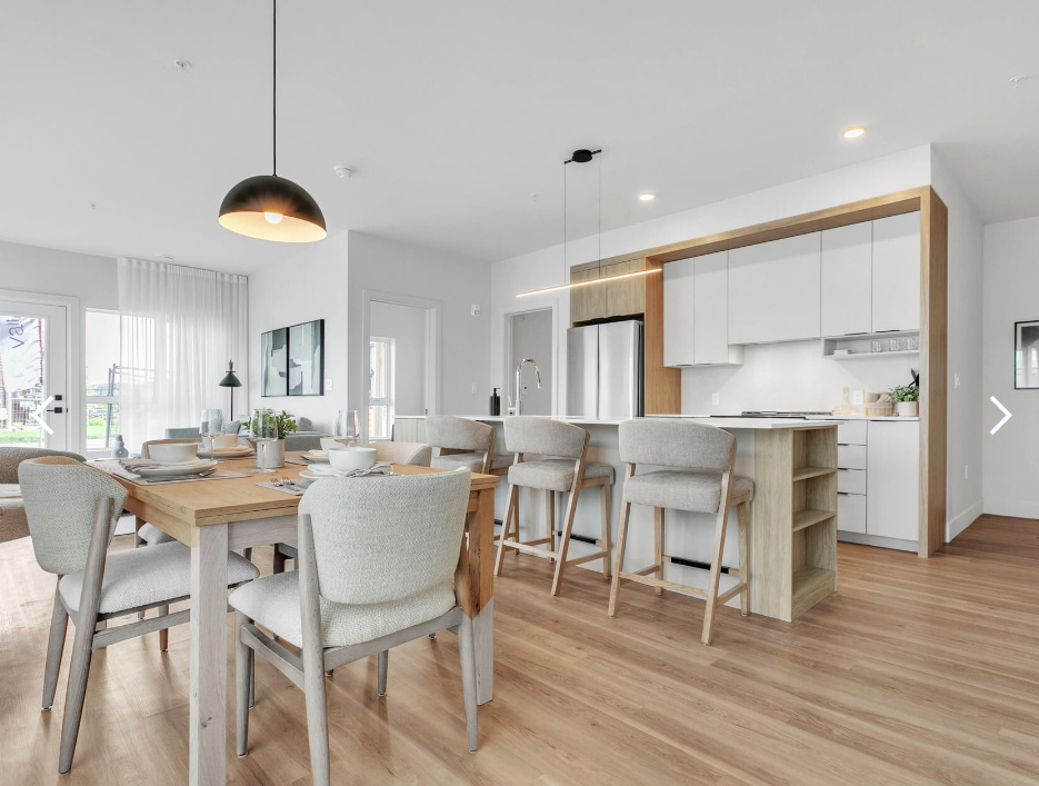 Condo 5 1/2 - Vallem Sur L'eau