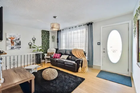 10 rooms house of 167m² in Gatineau
