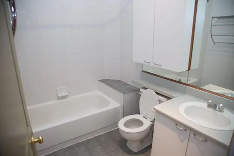 1 room apartment of 75 m² in Montreal