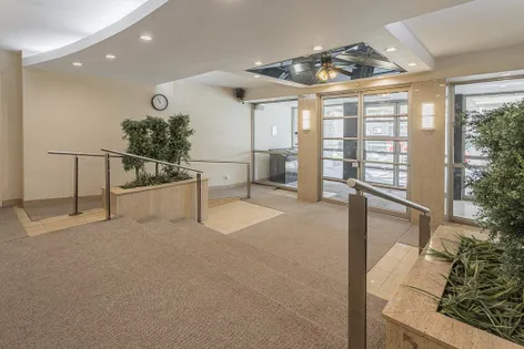 1 room apartment of 56 m² in Montreal