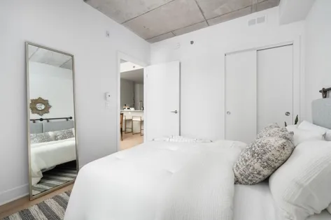 1 room apartment of 180 m² in Montreal