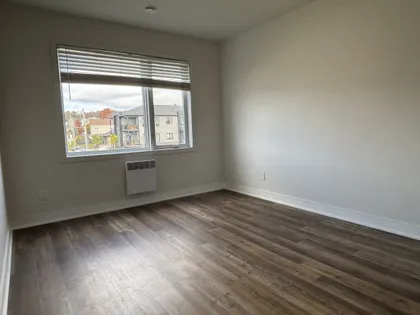 5 rooms apartment of 160m² in Sherbrooke
