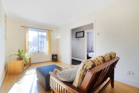 4 rooms apartment of 80m² in Montreal