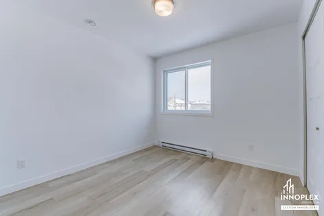 5 rooms apartment of 136 m² in Sherbrooke