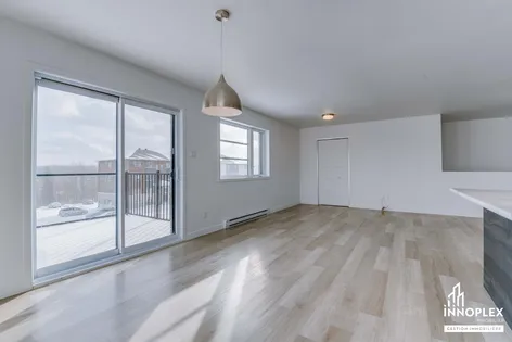 5 rooms apartment of 136 m² in Sherbrooke