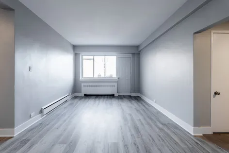 1 room apartment of 91 m² in Montreal