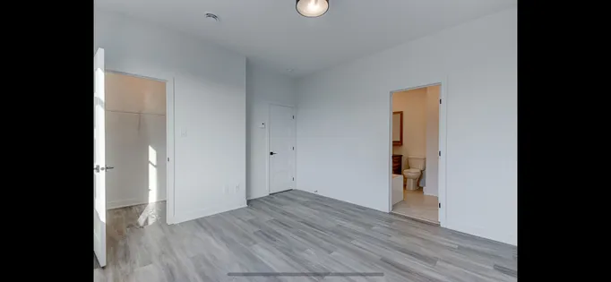 5 rooms apartment of 121 m² in Otterburn Park