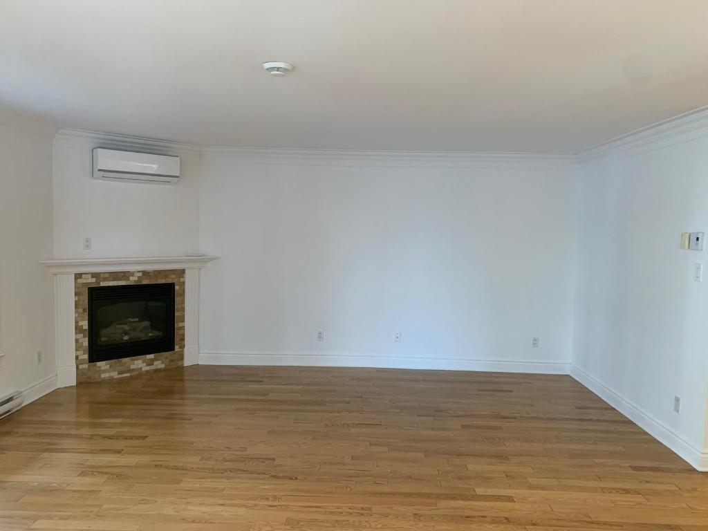 Condo locatif 4 1/2 adossé au parc Michel Chartrand à Longueuil