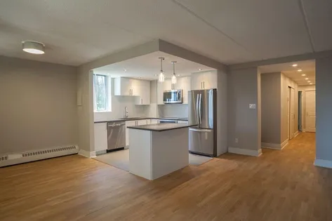 3 rooms apartment of 105 m² in Westmount