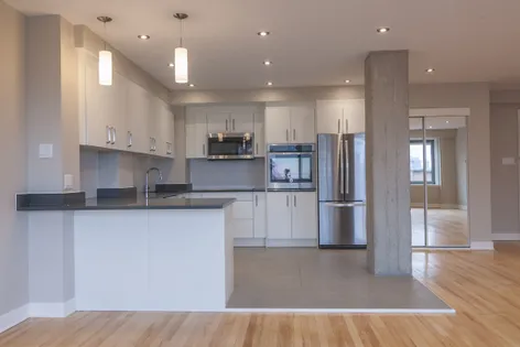 2 rooms apartment of 115 m² in Montreal