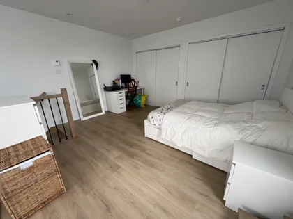 6 rooms apartment of 111 m² in Montreal