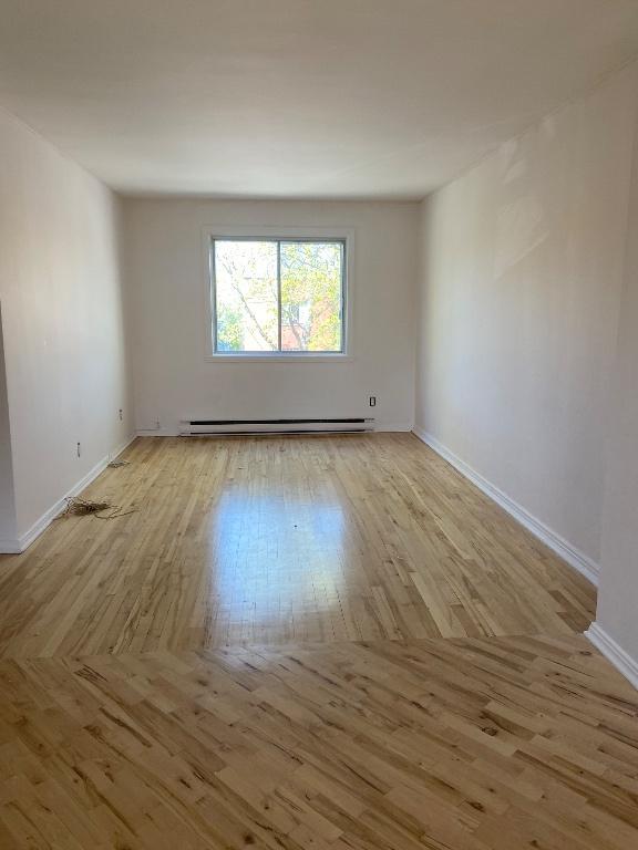 Appartement 4 ½ avec grande terrasse à Rosemont, Montréal**