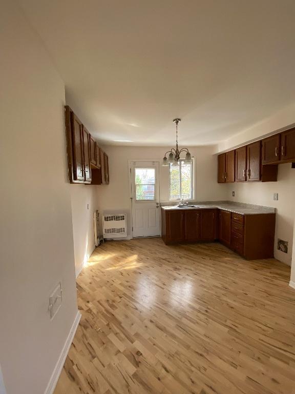 Appartement 4 ½ avec grande terrasse à Rosemont, Montréal**