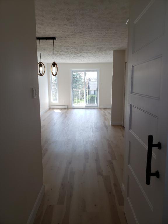 Magog... superbe 5 1/2 style condo