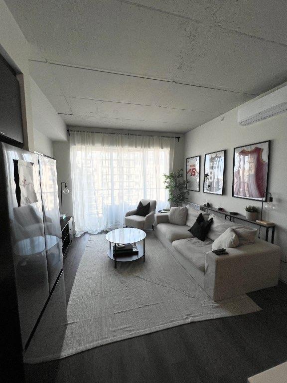 Condo luxueux à louer 3 1/2 Centropolis Laval