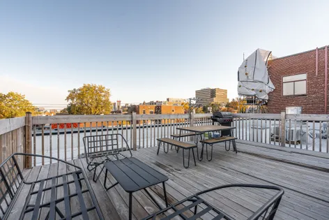 1 room studio of 44 m² in Montreal