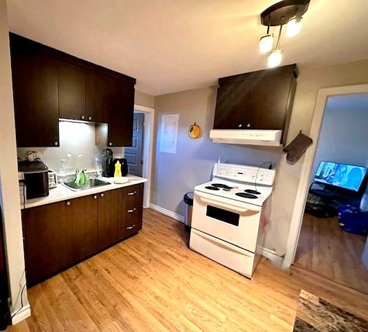 Immeuble - 101 7e Avenue Sud 3½ – Richmond
