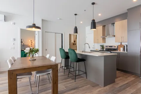 4 rooms apartment of 191m² in Sherbrooke