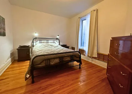 5 rooms apartment of 90 m² in Montreal