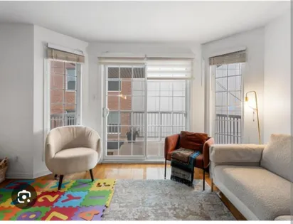 6 rooms apartment of 92 m² in Montreal