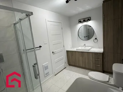 5 rooms apartment of 114 m² in Longueuil