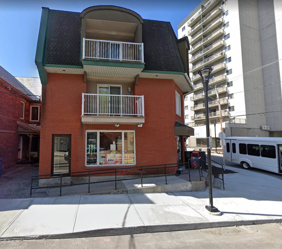 6 Rue Victoria (Hull) Magnifique 3 1/2