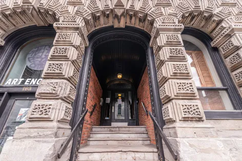 5 rooms apartment of 145 m² in Montreal