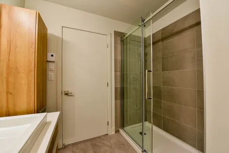 3 rooms apartment of 118m² in Montreal