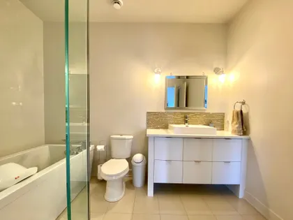 6 rooms apartment of 97 m² in Montreal