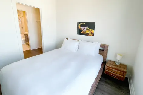 1 room apartment of 130 m² in Montreal