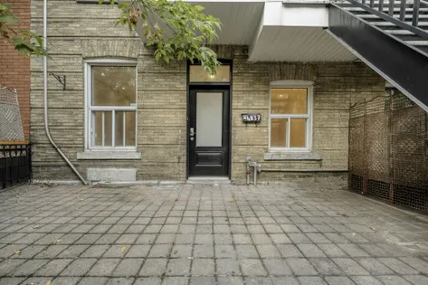 4 rooms apartment of 127m² in Montreal