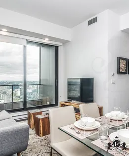 2 rooms apartment of 93 m² in Dorval