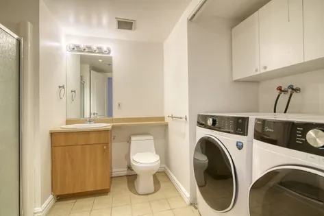 2 rooms apartment of 95m² in Montreal