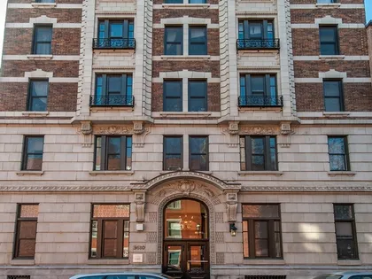 1 room apartment of 96m² in Montreal