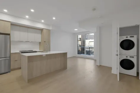 1 room apartment of 118 m² in Montreal