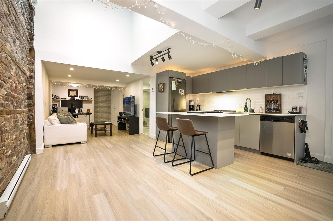 1 Bedroom - 1904 Rue Centre, Montréal