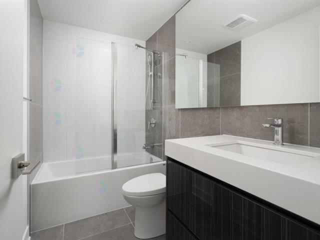 Magnifique Condo Avec Parking Inclus