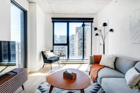 4 rooms apartment of 98m² in Montreal