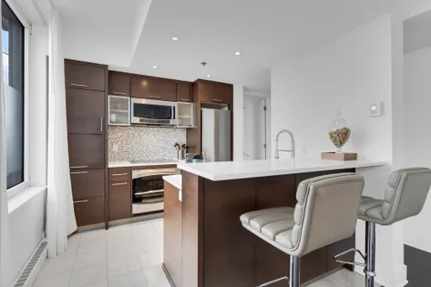 4 rooms apartment of 109 m² in Montreal