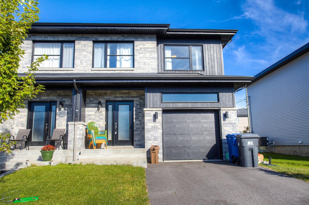 Maison à étages Vaudreuil-Dorion À Louer