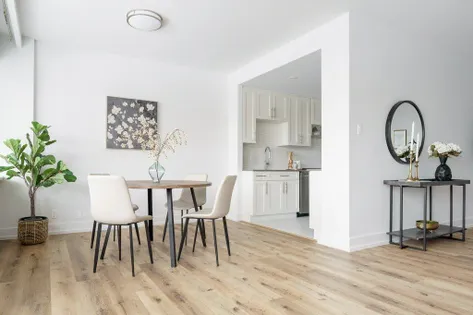1 room apartment of 127 m² in Westmount