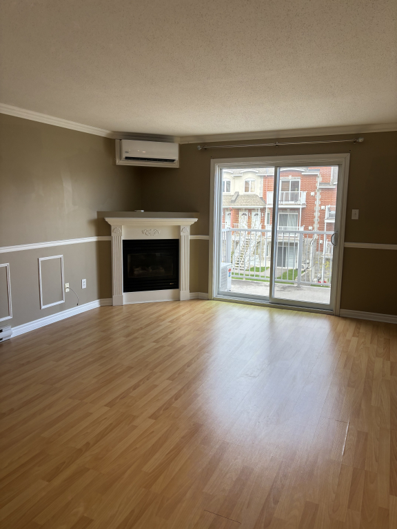 Magnifique Condo 2 Chambres / 2 Bedrooms